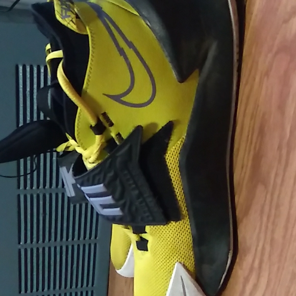 Shoes - Picture 2 of 2